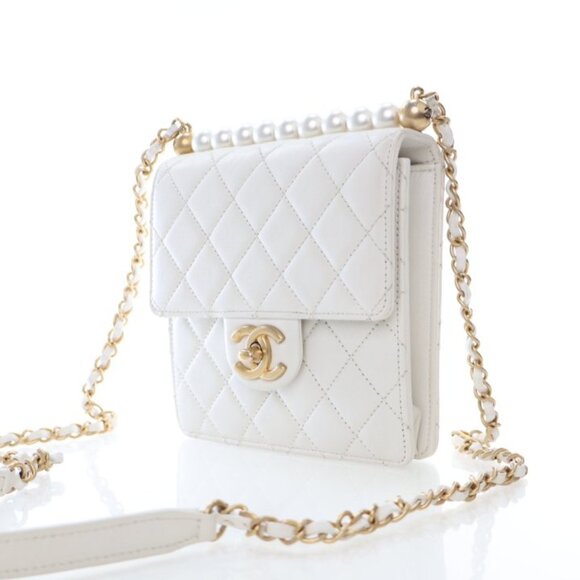 Chanel Small Lamb Chic Pearl Flap Bag - Picture 4 of 11